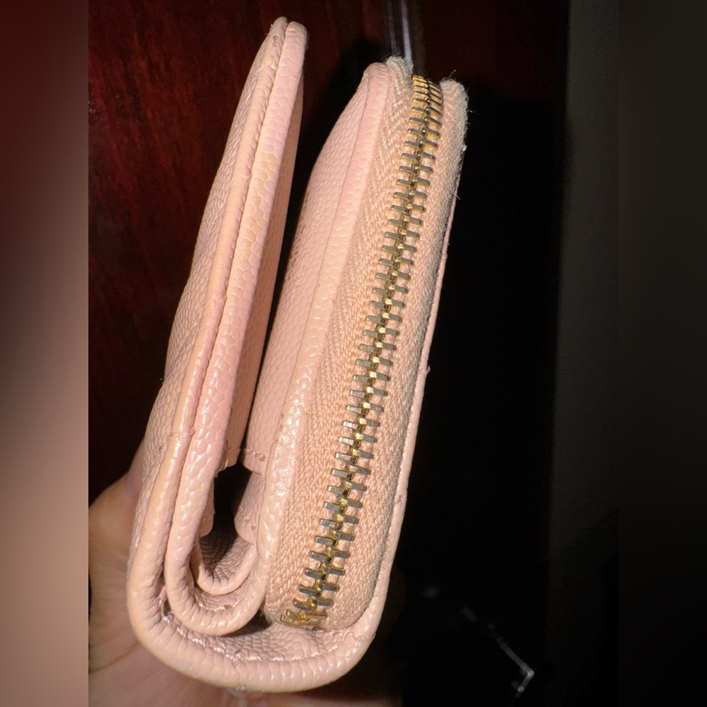 ✨Host Pick✨ Yves Saint Laurent Preloved Pale pink Quilted bifold Leather Wallet - Picture 12 of 16